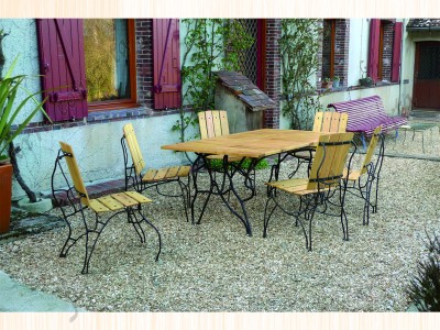 Table rectangulaire et 6 chaises vendu